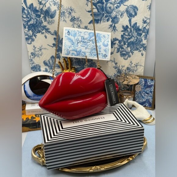 🆕 LULU GUINNESS 🧿 NWT Large Red Iconic Lips Perspex Clutch on a Chain Bag - Picture 2 of 16